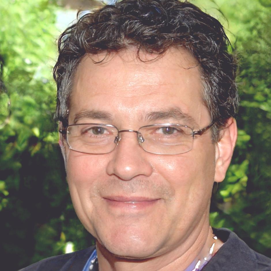 Carlos Ruiz, Especialista en Mobile